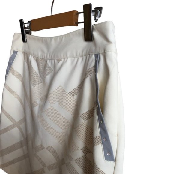 Izod Golf Skort Size 4 Cream Gray Neutral Sporty - Picture 7 of 9
